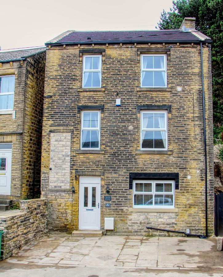 6 Dbl Bed, Central Huddersfield House Inc Parking Kültér fotó
